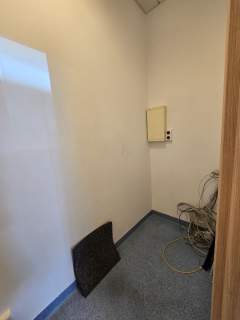 Lokal biurowo-usługowy na parterze
