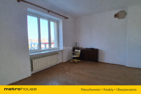 3 pokoje w przedwojennej kamienicy / Ujazdów