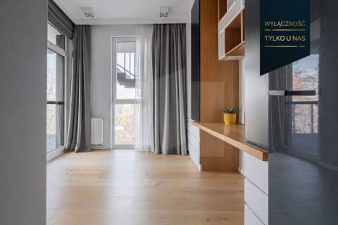 Penthouse z prywatnym tarasem widok na morze