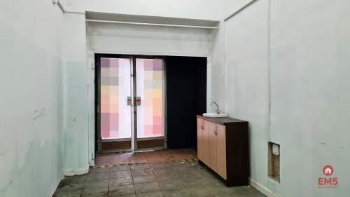 Lokal 28 m2. Parter.