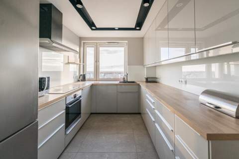 Apartament na 13 piętrze z widokiem - 4 pokoje z garderobą, tarasem