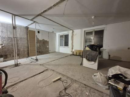 -OKAZJA-DO WYKOŃCZENIA-52M2-MEDIA MIEJSKIE-BALKON-
