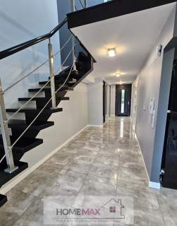 Nowoczesny, 2- poziomowy loft z ogródkiem 
