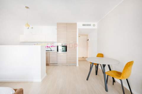 Mieszkanie w apartamentowcu 200 metrów od Płyty Rynku