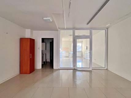 Lokal handlowo-usługowy 140 m2 z antresolą Wrocław - Krzyki
