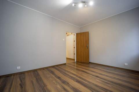  REZERWACJA Zadbane i rozkładowe 74,18 m2 Balkon II piętro WARTO