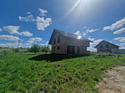 Nowy dom w Częstochowie / dom piętrowy 174m2