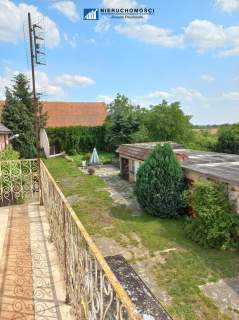 Dom wolnostojący 250m2 Działka 34ar Budynki