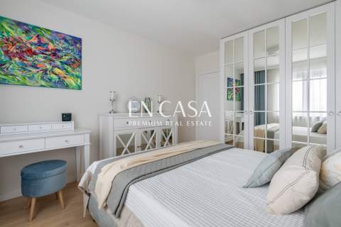 Apartament tuż przy metrze, garaż, do wprowadzenia