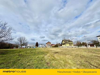 Miasto pod ręką, cisza za płotem 800 m2 