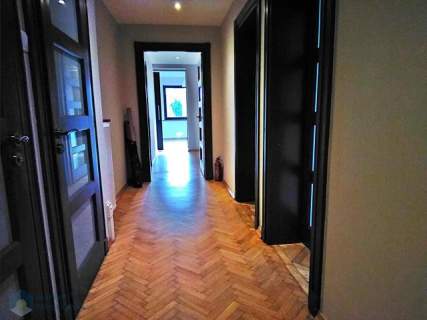Lokal idealny dla rodziny lub na siedzibę firmy
