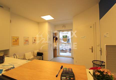 Lokal w centrum Gdyni, duże zaplecze/piwnica 188m2