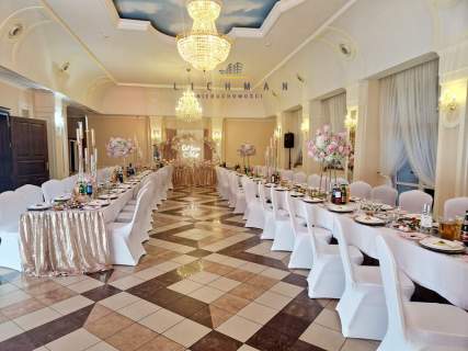 Obiekt hotelowy z salami bankietowy i SPA