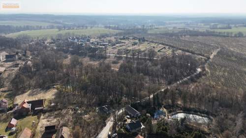 Malownicza działka na wzniesieniu pod lasem