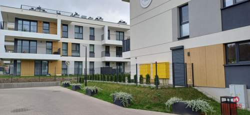 Apartament z antresolą i tarasem na dachu .