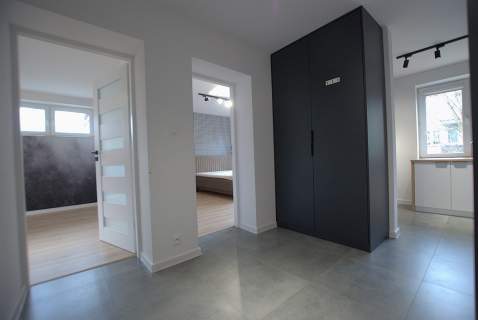 2 pokoje, widna kuchnia, duży balkon, I piętro