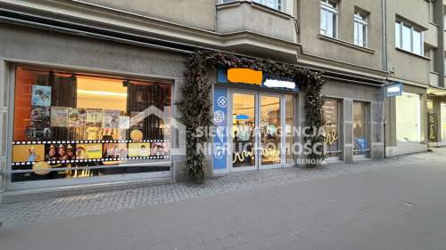 Lokal na parterze z witryną- Gdy Świętojańska
