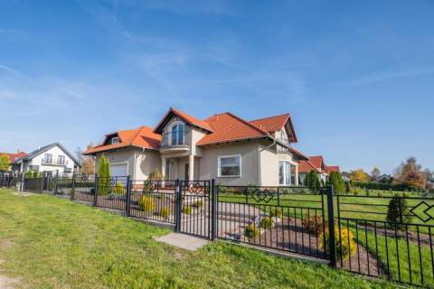 Luksusowa willa do zamieszkania duża działka 1455m2