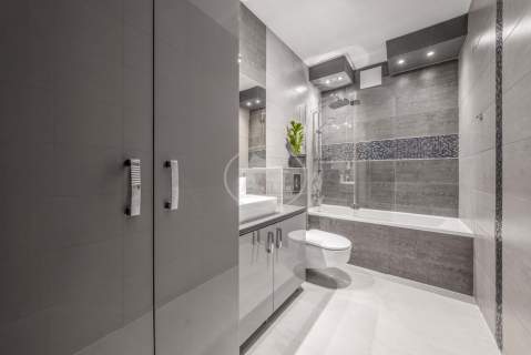 Nowe Budownictwo z Balkonem Miejsce Postojowe