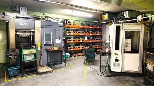 Budynek produkcja magazyn biuro 1037 m2 Pruszków
