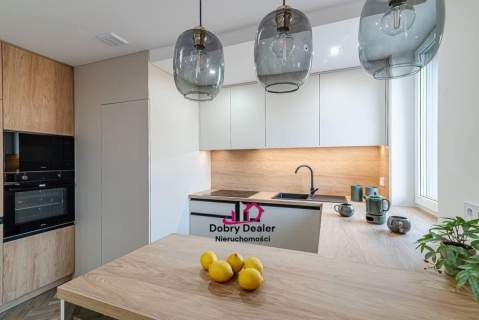Apartament dwupoziomowy 74 m2 z ogródkiem 32 m2