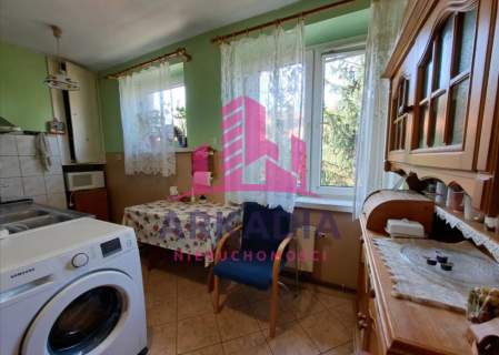 2 pokoje z balkonem ,II piętro 50m2