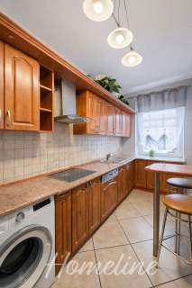 Kamienica z balkonem po rewitalizacji /3 pokoje