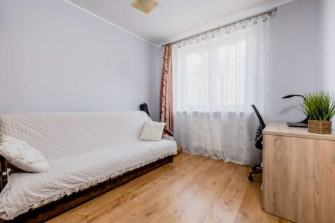 os. Mickiewicza 48m2 2 pokoje z balkonem