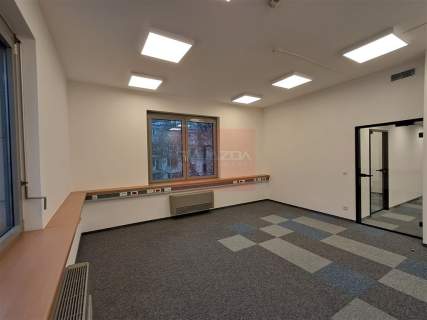 Nieruchomość komercyjna do wynajęcia, 627 m2, Warszawa