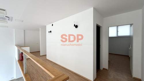 Lokal usługowy 140m2, z witryną / tuż przy Rynku 