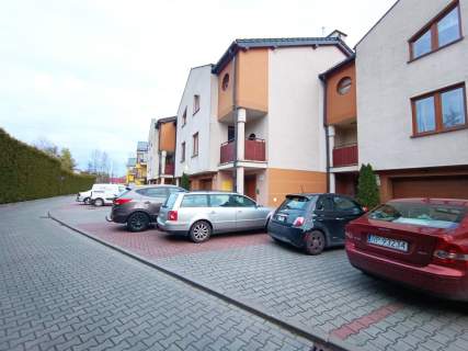 bardzo ładne, 2-POK. Garaż BOREK FAŁĘCKI