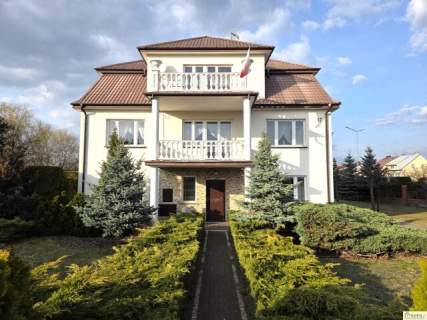 Duży potencjał inwestycyjny. Budynek 264 m2 działka 14 arów -...