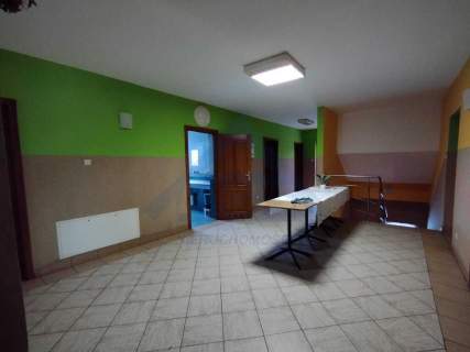 Sprzedam budynek wykorzystywany jako Hostel