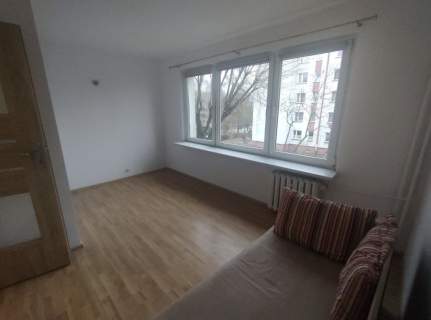 2 pokoje 47 m 1 piętro balkon