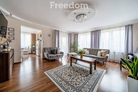 30 min od Centrum Warszawy dom z dużą działką