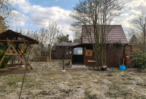 Działka ROD o pow.300m2 Domek letniskowy z poddaszem