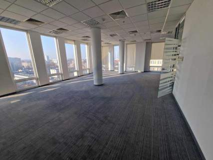 Biuro do wynajęcia 500m2 Mokotów metro.