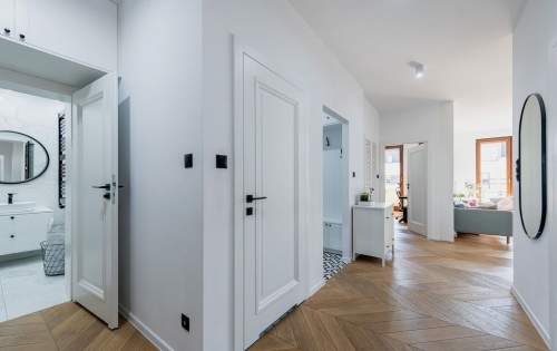 Komfortowy apartament w sercu Miasteczka Wilanów