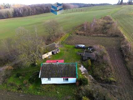 Dom na dużej działce 5200 m2, w otoczeniu ciszy.