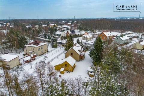 WYREMONTOWANY DOM Z PRYWATNYM LASEM NAD ZALEWEM