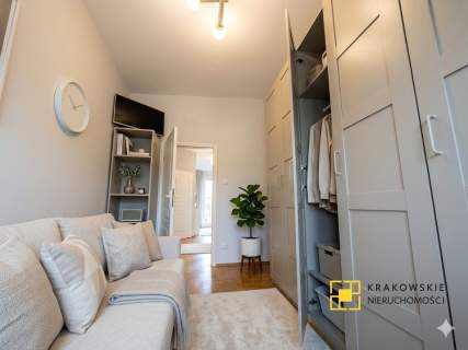 IDEALNY UKŁAD/2 POKOJE ODDZIELNA KUCHNIA I BALKON