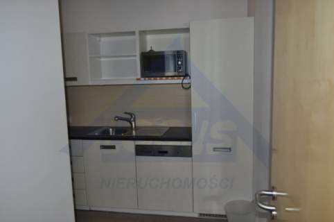 Nieruchomość komercyjna do wynajęcia, 915 m2, Warszawa
