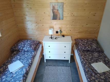 Działka z domkami rekreacyjnymi nad jeziorem