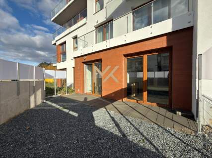 Apartament z ogrodem/ miejsce postojowe/ NOWE 