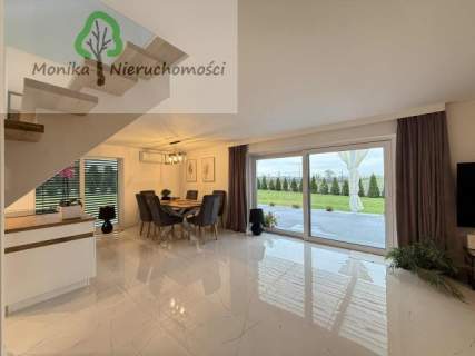Nowy, nowoczesny, gotowy do zamieszkania - dom