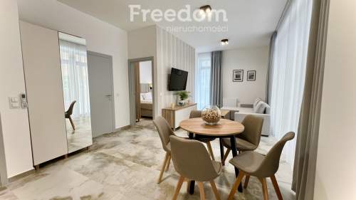 Apartament przy samej Promenadzie fak. vat.