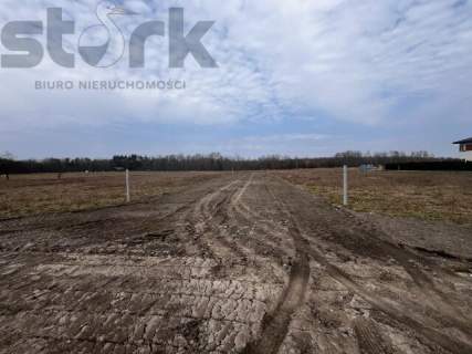 Działki pod zabudowę jednorodzinną i usługi 2000 m zakup bez...