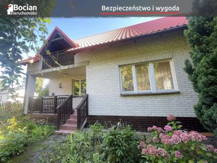 Przestronny dom w cichej okolicy- Juszkowo