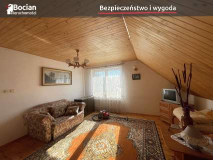 Przestronny dom w cichej okolicy- Juszkowo