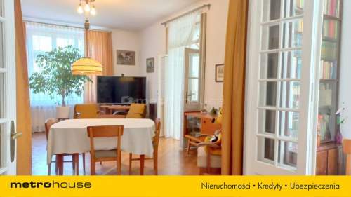 Posiadłość na działce 3352m2 w Brwinowie
